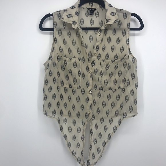 🖤 UK2LA sheer cropped top button down tribal print front tie size small - Picture 4 of 10